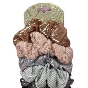 NWT ⚜️💖⚜️ Social Strand Shiny festive Scrunchie Set of 6